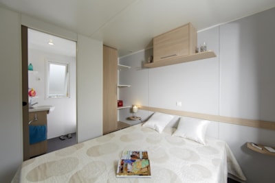 Mobile-home TRIGANO VIP.  1 bedroom 20 m2 + 10 m2 sheltered terrace — 3