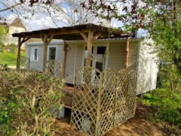 Alojamiento - Mobilhome 2 Habitaciones Padirac Luxe 30 M2 + Terraza Semi-Cubierta - Camping du PIGEONNIER