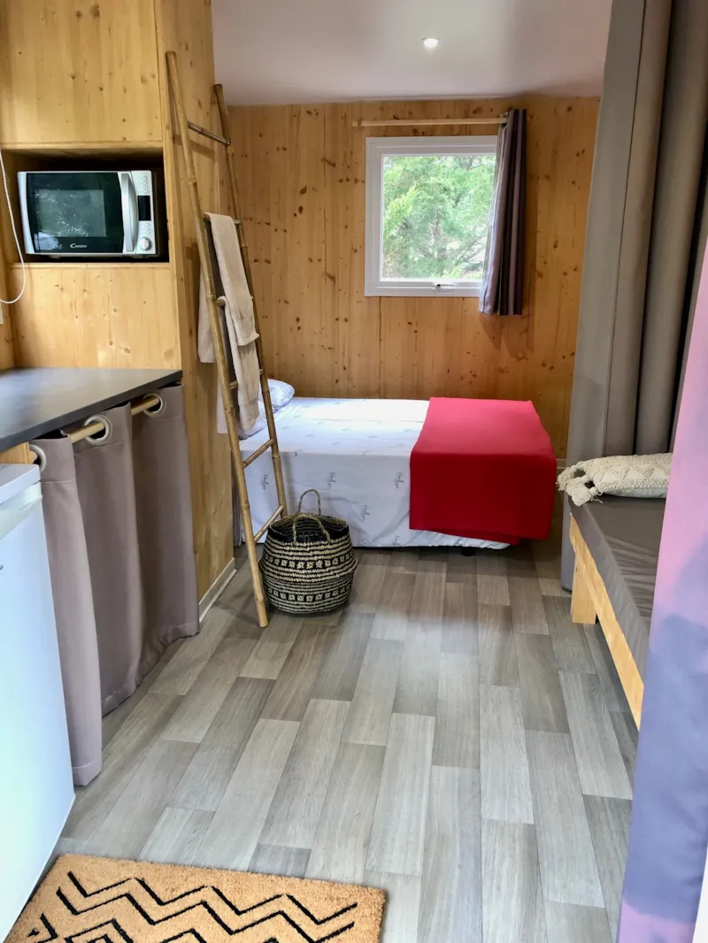 Roulotte Insolite - Vue Réserve - Prestations Hôtelières Incluses