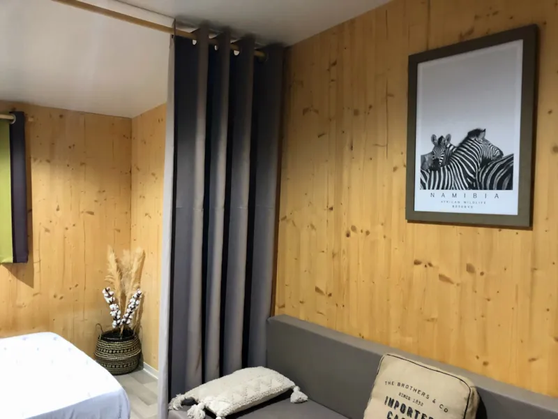 Roulotte Insolite - Vue Réserve - Prestations Hôtelières Incluses