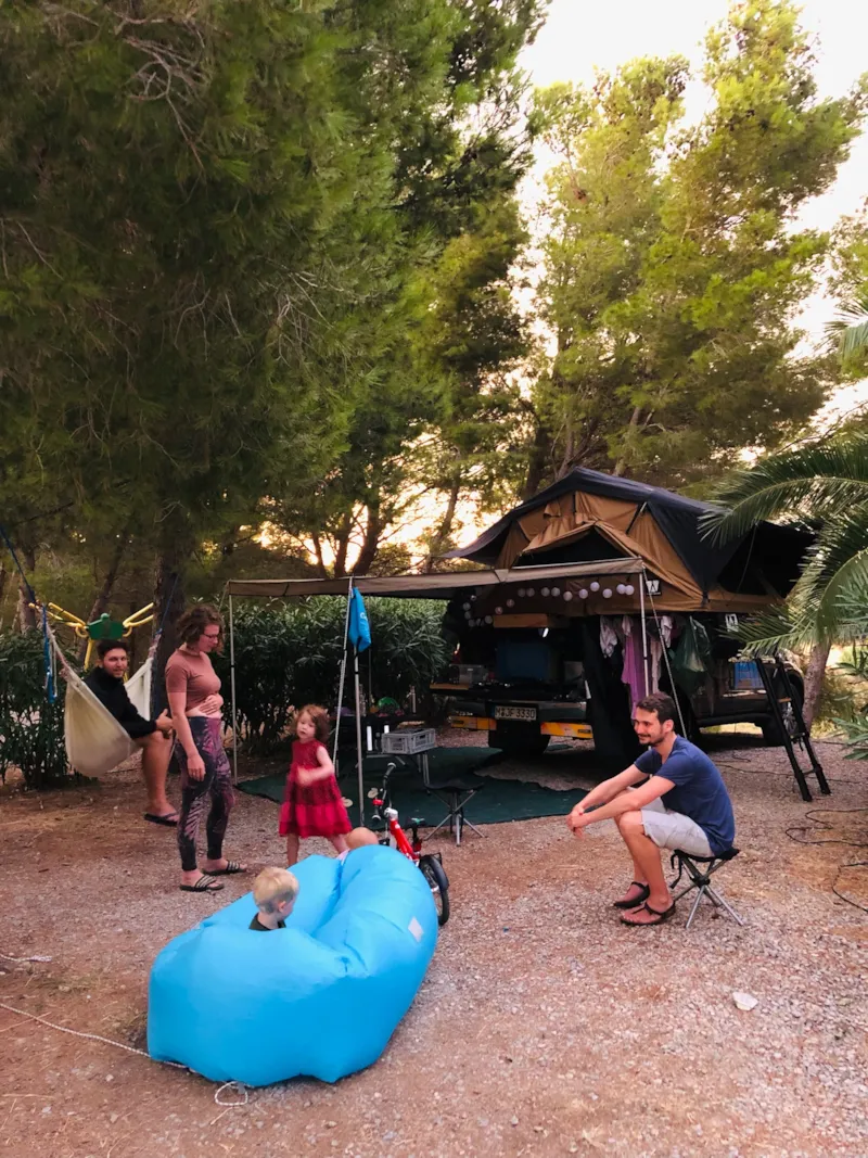 Emplacement Camping + Electricite (6A)