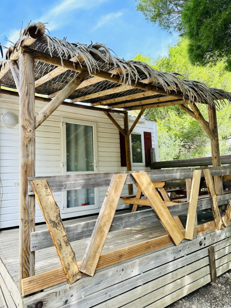 Mobil-Home Confort - Côté Jardin