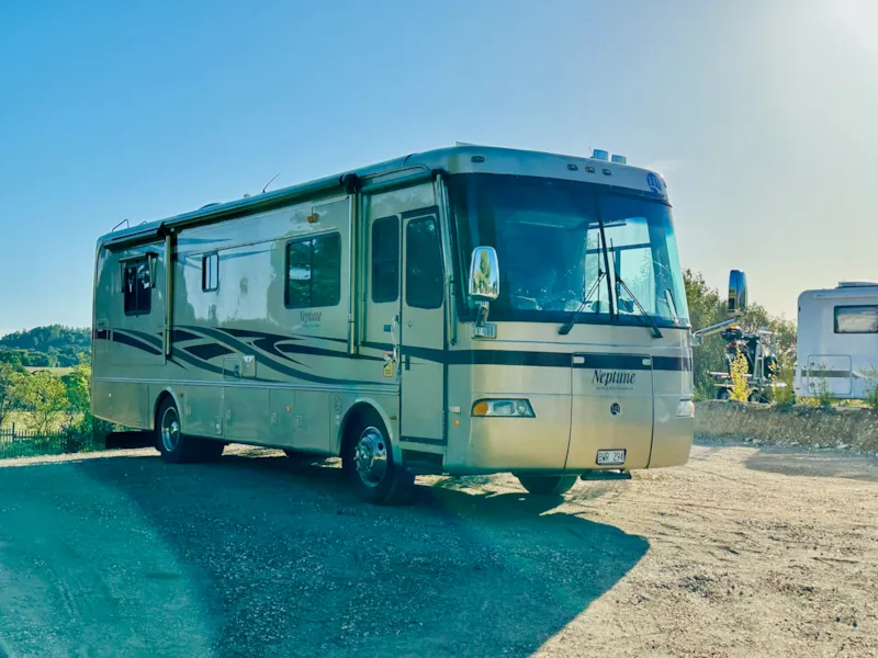 Emplacement Camping Xl (14M X 7M) + Electricite (10A)