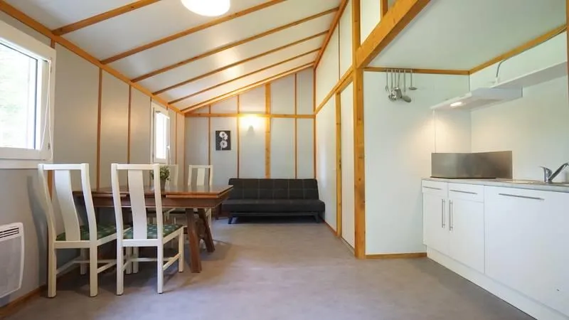 Chalet Ombrageuse 37 M², 2 Ch, 1 Sdb Avec Télé, Pmr