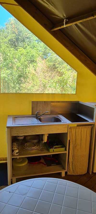 Canvas lodges 17 m², 2 BR, without BTH nor TV
