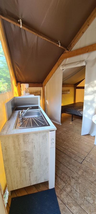 Canvas lodges 17 m², 2 BR, without BTH nor TV