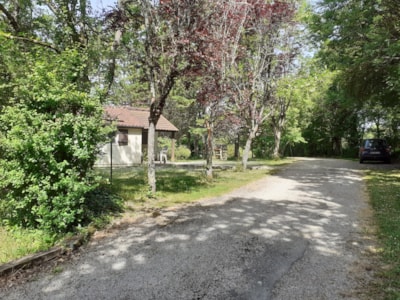 Chalet Ombrageuse 37 m², 2 BR, 1 BTH with TV