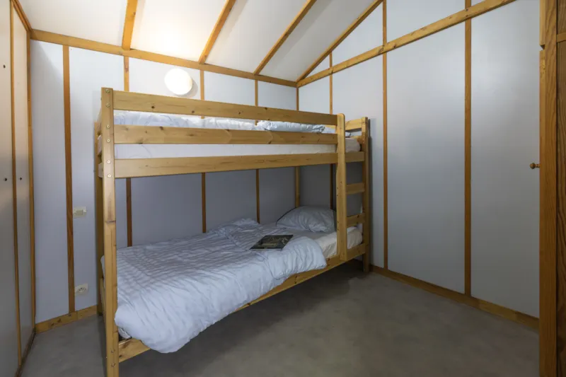 Chalet Ombrageuse 37 M², 2 Ch, 1 Sdb Avec Télé, Pmr