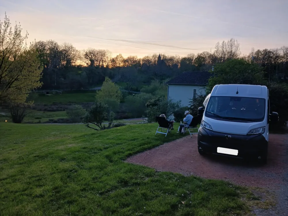 Emplacement - Emplacement Plus: Véhicule Avec Électricité, 1-2 Personnes - Domaine Papillon