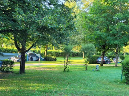 Stellplatz - Pauschale Ohne Strom (Inkl. 1 Pers.) - image n°4 - Camping L'Ile Chambod