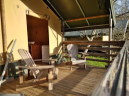 Mietunterkunft - Upper Level Two-Bedroom Lodge Tent - Camping PADIMADOUR **** à ROCAMADOUR