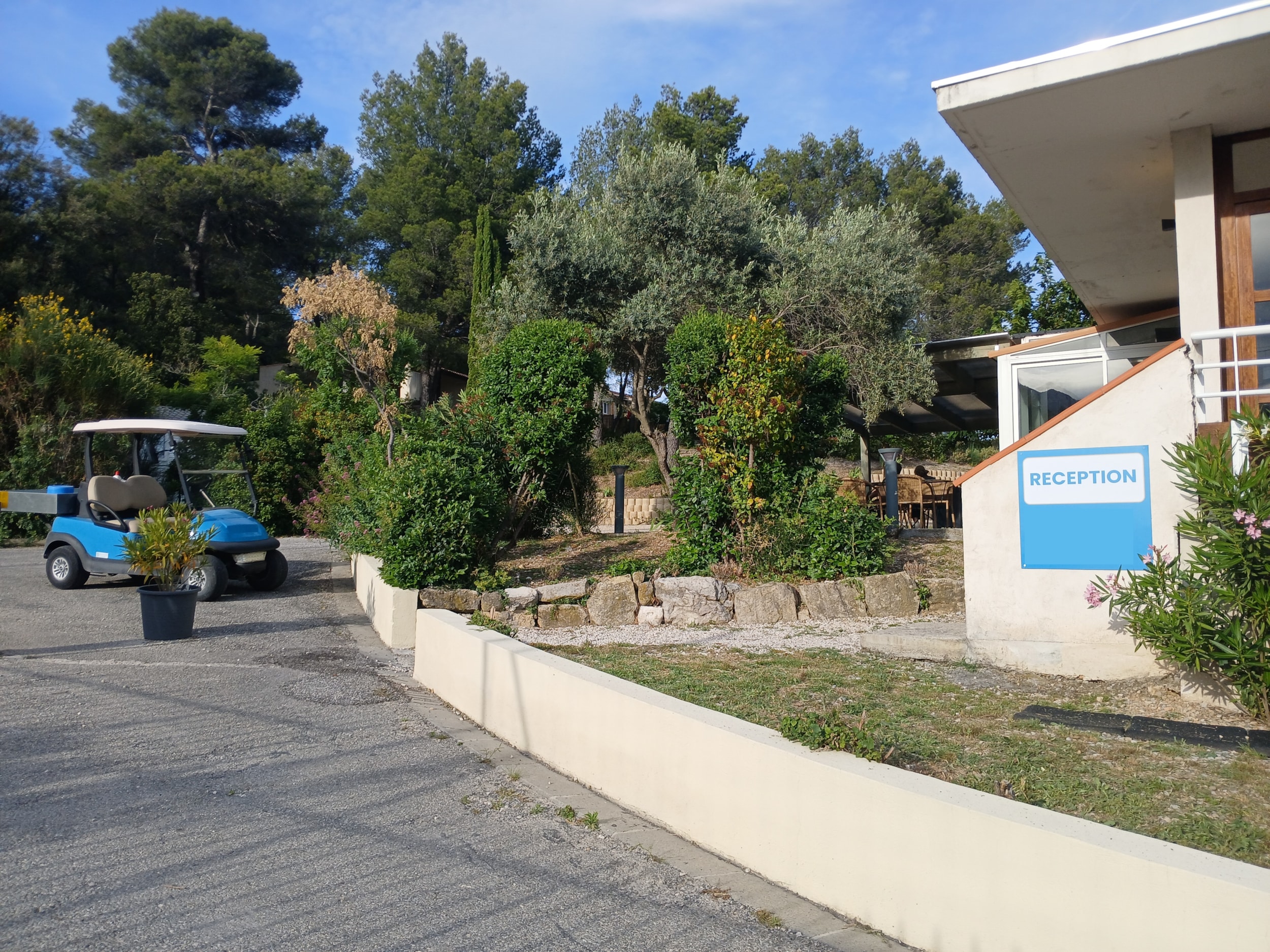 Camping le Cézanne Montagne Sainte-Victoire — Photo 2