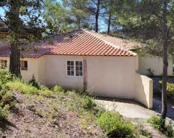 Location - Dortoir 29M² (17+12M²) - Camping le Cézanne Montagne Sainte-Victoire