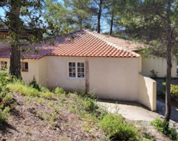 Huuraccommodatie(s) - Collectieve Slaapzaal 29M² (17+12M²) - Camping le Cézanne Montagne Sainte-Victoire