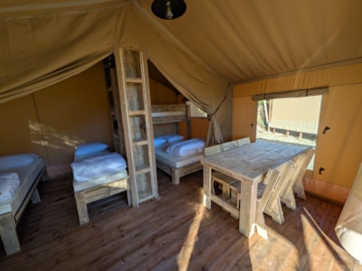 Tent lodge safari
