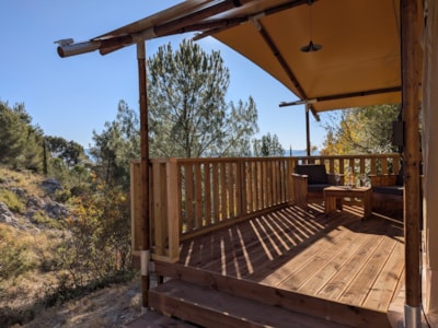 Tent lodge safari