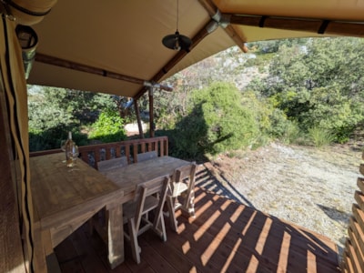 Tent lodge safari